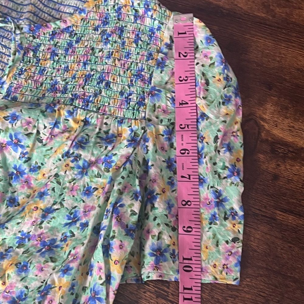 Shoshanna Kira Top in Spring Green Multi Floral with Smocking, Size Small. NWT! - Picture 15 of 16